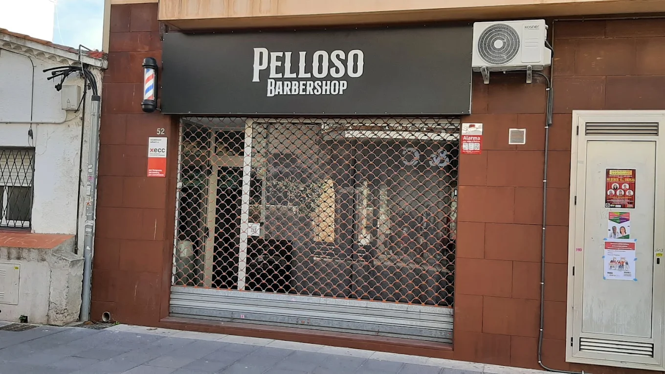 Fachada de Barbería Pelloso en Carrer de l'Església, Castelldefels